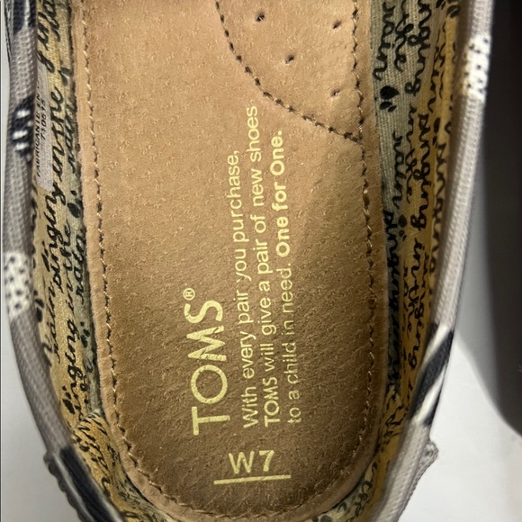 Toms Black and White Patterned Gray Slip-Ons - Picture 2 of 10